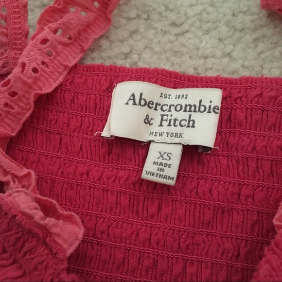 Cute tank top - Picture 3 of 3